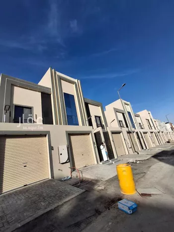 دور للبيع في شارع مصطفى عبدالرزاق, حي عكاظ, مدينة الرياض, منطقة الرياض