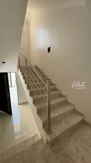 دور للبيع في شارع ابن الطراح, حي بدر, مدينة الرياض, منطقة الرياض صورة 5