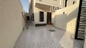 دور للبيع في شارع ابن الطراح, حي بدر, مدينة الرياض, منطقة الرياض صورة 4