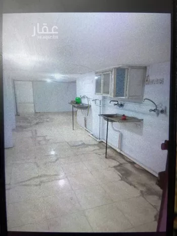 مستودع للإيجار في شارع البحتري, حي حضن قلوص, مدينة خميس مشيط, منطقة عسير