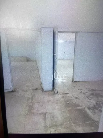 مستودع للإيجار في شارع البحتري, حي حضن قلوص, مدينة خميس مشيط, منطقة عسير صورة 5