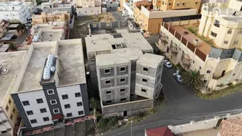 عمارة للبيع في شارع مالك الخدري, حي المروج, مدينة ابها, منطقة عسير صورة 4