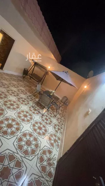 بيت للبيع في شارع الزهراء 7 ، الأحياء الجنوبية ، تبوك ، منطقة تبوك صورة 2