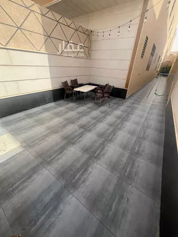 فيلا للبيع في شارع رحمة الله السندي, حي عكاظ, مدينة الرياض, منطقة الرياض صورة 2