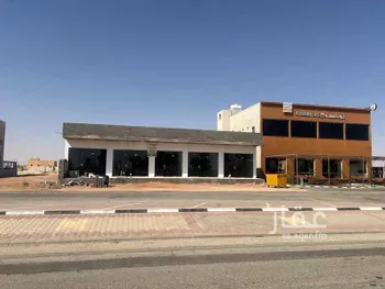 عمارة للبيع في شارع 7120190, حي المنار, مدينة العويقيله, منطقة الحدود الشماليه صورة 3