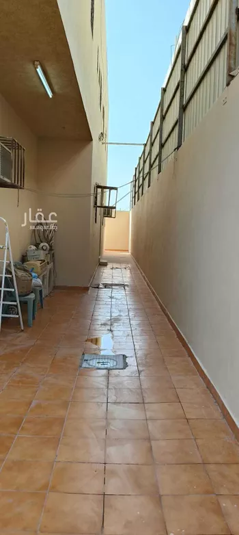 فيلا للبيع في شارع النقيل, حي ظهرة لبن, مدينة الرياض, منطقة الرياض صورة 3