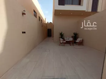 دور للبيع في شارع أحمد بن محمد البغدادي, حي عكاظ, مدينة الرياض, منطقة الرياض صورة 2