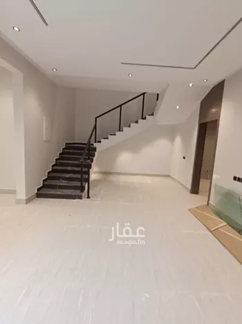 دور للبيع في شارع حامد القاري, حي عكاظ, مدينة الرياض, منطقة الرياض صورة 3