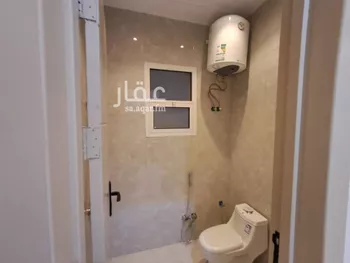 دور للبيع في شارع النفوذ, حي عكاظ, مدينة الرياض, منطقة الرياض صورة 3