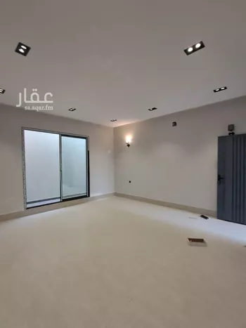 دور للبيع في شارع حامد القاري, حي عكاظ, مدينة الرياض, منطقة الرياض صورة 5