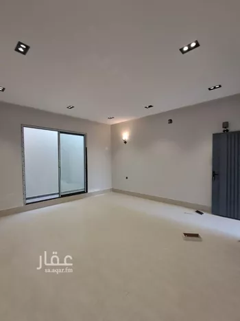 دور للبيع في شارع حامد القاري, حي عكاظ, مدينة الرياض, منطقة الرياض صورة 2