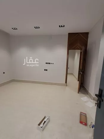 دور للبيع في شارع حامد القاري, حي عكاظ, مدينة الرياض, منطقة الرياض صورة 3