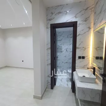 دور للبيع في شارع شهاب الدين القلقشندي, حي عكاظ, مدينة الرياض, منطقة الرياض صورة 5