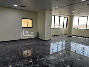 مكتب تجاري للإيجار في شارع طريق الملك عبدالعزيز, حي الضباط, مدينة الرياض, منطقة الرياض صورة 4