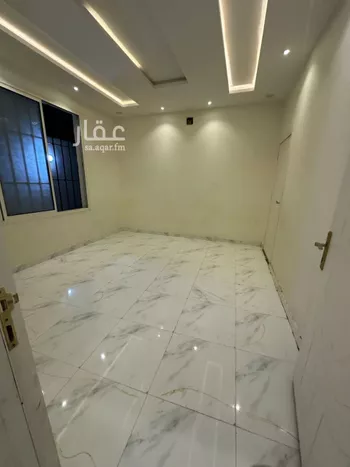 فيلا للإيجار في شارع حرملة بن المنذر الكندي, حي بدر, مدينة الرياض, منطقة الرياض صورة 2