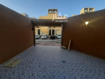 دور للبيع في شارع عبدالرحمن الرازي, حي عكاظ, مدينة الرياض, منطقة الرياض صورة 2