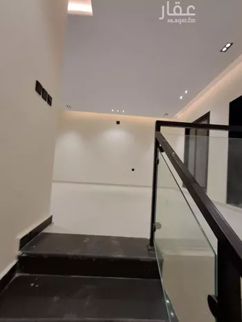 دور للبيع في شارع حسين بن صديق دحلان, حي عكاظ, مدينة الرياض, منطقة الرياض صورة 4