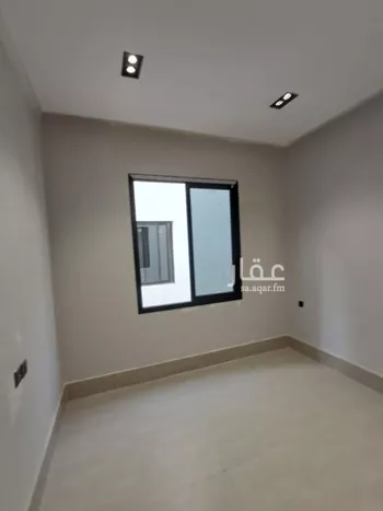 دور للبيع في شارع حامد القاري, حي عكاظ, مدينة الرياض, منطقة الرياض صورة 5