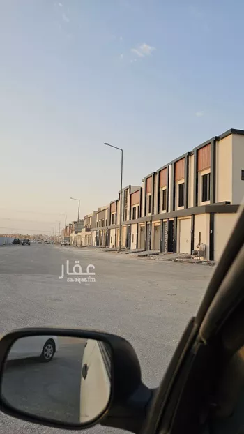 دور للبيع في شارع الأبناء, حي عكاظ, مدينة الرياض, منطقة الرياض صورة 3