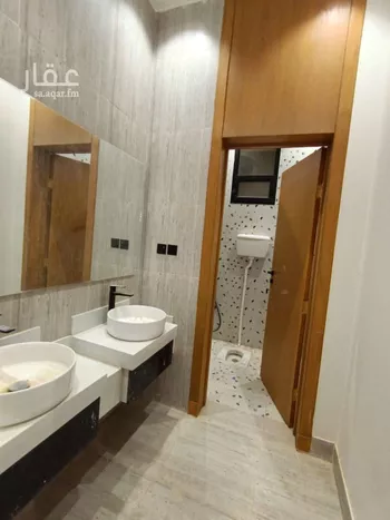 دور للبيع في شارع إسماعيل بن إبراهيم الربعي, حي طويق, مدينة الرياض, منطقة الرياض صورة 2