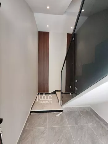 دور للبيع في شارع فؤاد الخطيب, حي الرمال, مدينة الرياض, منطقة الرياض صورة 2