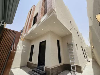 دور للبيع في شارع عبدالجبار بن حسن, حي الرمال, مدينة الرياض, منطقة الرياض