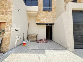دور للبيع في شارع محمود النجاري, حي الخليج, مدينة الرياض, منطقة الرياض صورة 2