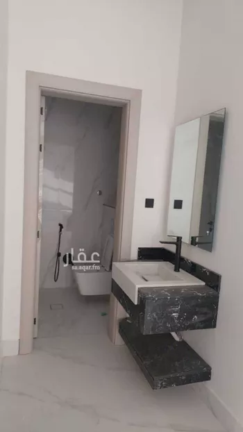 فيلا للبيع في شارع العوالي, حي العوالي, مدينة الرياض, منطقة الرياض صورة 5