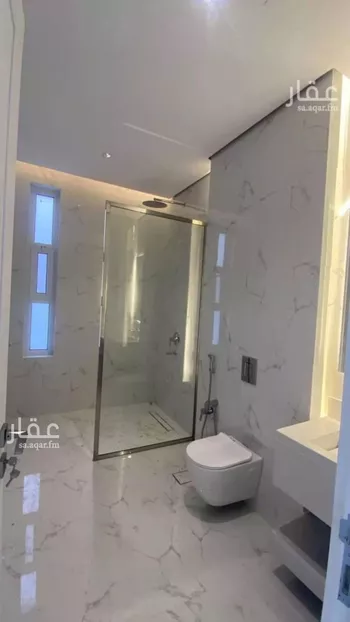 فيلا للبيع في شارع القاض بن العربي, حي المهدية, مدينة الرياض, منطقة الرياض صورة 3