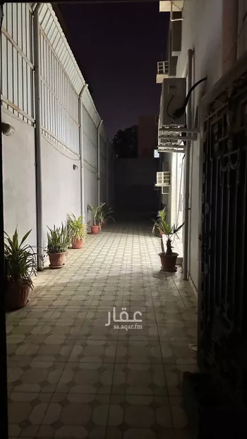 عمارة للإيجار في طريق الملك خالد ، حي الجامعة العربية ، ينبع ، ينبع البحر