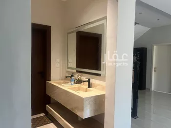 فيلا للبيع في شارع شعران, حي إشبيلية, مدينة الرياض, منطقة الرياض صورة 4