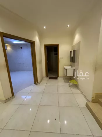 فيلا للإيجار في شارع القحيف العقيلي, حي العزيزية, مدينة الرياض, منطقة الرياض صورة 2