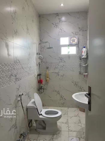فيلا للبيع في شارع خالد الفرج, حي الملك فيصل, مدينة الرياض, منطقة الرياض صورة 3