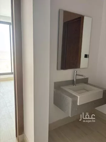 فيلا للبيع في شارع أم عبدالرحمن الصالحي, حي الرمال, مدينة الرياض, منطقة الرياض