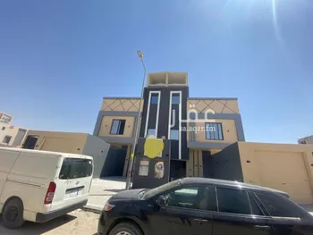 دور للبيع في شارع رفاعة بن شداد, حي عكاظ, مدينة الرياض, منطقة الرياض