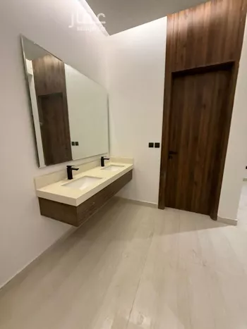 شقة للبيع في شارع النعمان بن بشير, حي الحزم, مدينة الرياض, منطقة الرياض صورة 3