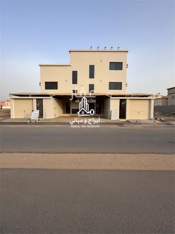 شقة للبيع في شارع ابي القاسم, حي الإسكان, مدينة صامطه, منطقة جازان