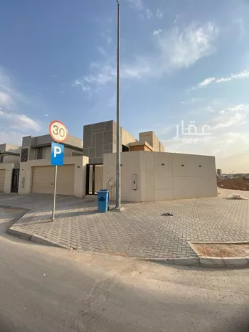 فيلا للإيجار في شارع  عبدالله ابن سعود ابن عبدالعزيز, حي الجنادرية, مدينة الرياض, منطقة الرياض