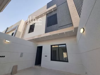 فيلا للبيع في شارع سعد بن إبراهيم, حي عكاظ, مدينة الرياض, منطقة الرياض صورة 2