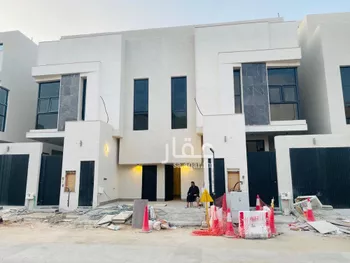 دور للبيع في شارع الصفحي, حي قرطبة, مدينة الرياض, منطقة الرياض صورة 3
