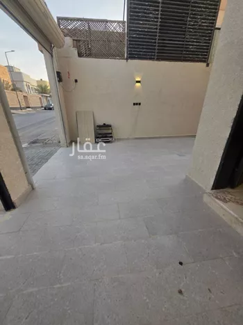 دور للبيع في شارع العقاد, حي السويدي, مدينة الرياض, منطقة الرياض صورة 2