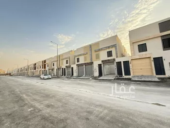 فيلا للبيع في شارع عبدالله بافقيه الحضرمي, حي عكاظ, مدينة الرياض, منطقة الرياض