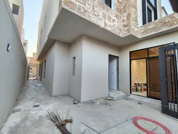 فيلا للبيع في شارع ابن يوسف الحكيم, حي العوالي, مدينة الرياض, منطقة الرياض صورة 4