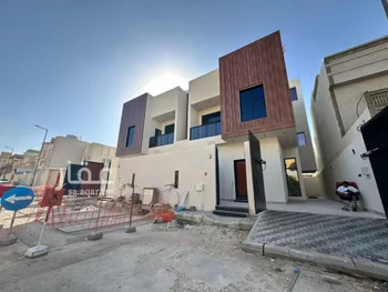 فيلا للبيع في شارع الحجرين, حي العريجاء الأوسط, مدينة الرياض, منطقة الرياض