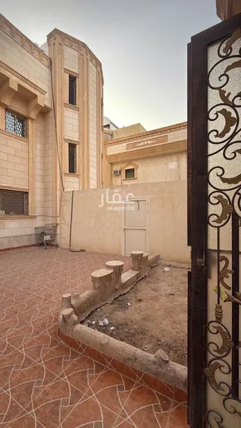 فيلا للبيع في شارع الفاخري, حي الربوة, مدينة الرياض, منطقة الرياض صورة 3