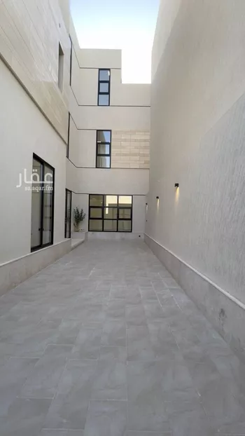 فيلا للبيع في شارع السيل, حي المهدية, مدينة الرياض, منطقة الرياض صورة 3
