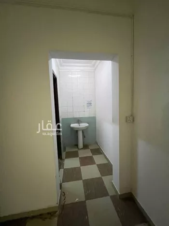 شقة للإيجار في شارع محمد رشيد رضا, حي العزيزية, مدينة الرياض, منطقة الرياض صورة 3
