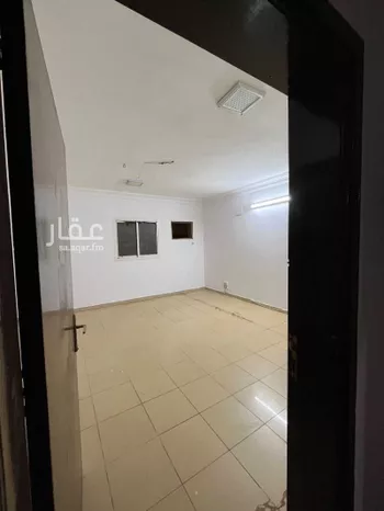 شقة للإيجار في شارع محمد رشيد رضا, حي العزيزية, مدينة الرياض, منطقة الرياض صورة 2
