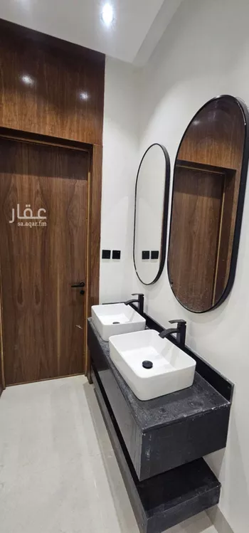 فيلا للبيع في شارع النفوذ, حي عكاظ, مدينة الرياض, منطقة الرياض صورة 4