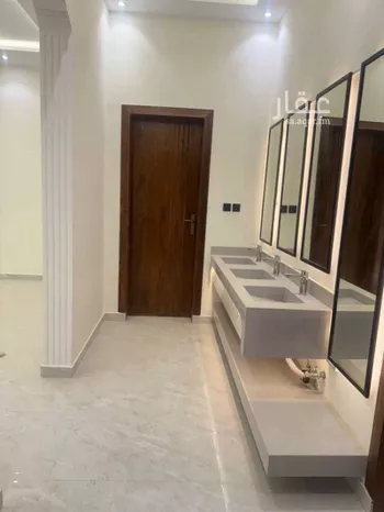 فيلا للبيع في شارع عبدالرحمن بن ابي حاتم, حي الرمال, مدينة الرياض, منطقة الرياض صورة 3